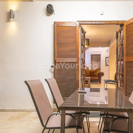 Villa Hillock: Traditional Luxury With Garden For Gatherings Thessaloniki