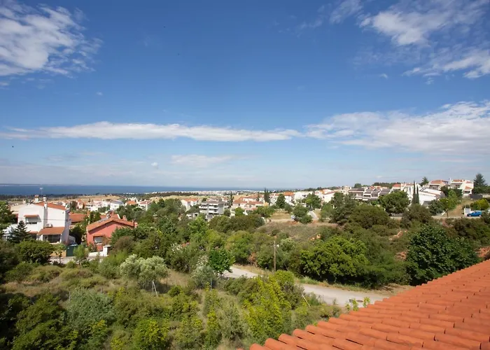 τraditional Fully Detached On A Luxurious Hillock Of With Its Own Garden Also For Family&wedding Gatherings For 10 To 25 People Only 15 Minutes From Airport Βίλα