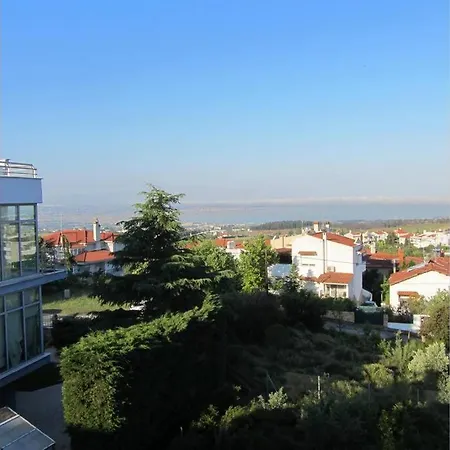 Villa τraditional Fully Detached On A Luxurious Hillock Of With Its Own Garden Also For Family & Wedding Gatherings For 10 To 25 People Only 15 Minutes From Airport Szaloniki