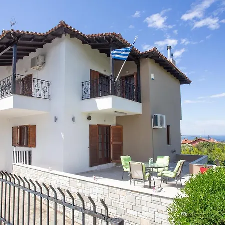 τraditional Fully Detached On A Luxurious Hillock Of With Its Own Garden Also For Family & Wedding Gatherings For 10 To 25 People Only 15 Minutes From Airport Vilă