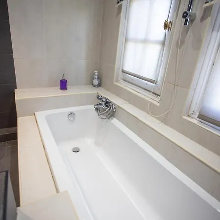 τraditional Fully Detached On A Luxurious Hillock Of With Its Own Garden Also For Family & Wedding Gatherings For 10 To 25 People Only 15 Minutes From Airport * 테살로니키