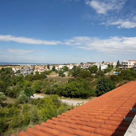 τraditional Fully Detached On A Luxurious Hillock Of With Its Own Garden Also For Family & Wedding Gatherings For 10 To 25 People Only 15 Minutes From Airport *