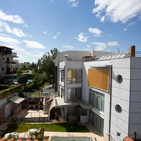 τraditional Fully Detached On A Luxurious Hillock Of With Its Own Garden Also For Family & Wedding Gatherings For 10 To 25 People Only 15 Minutes From Airport