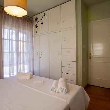 τraditional Fully Detached On A Luxurious Hillock Of With Its Own Garden Also For Family & Wedding Gatherings For 10 To 25 People Only 15 Minutes From Airport 테살로니키
