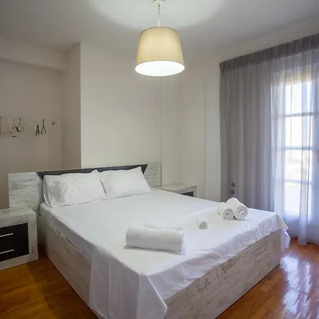 τraditional Fully Detached On A Luxurious Hillock Of With Its Own Garden Also For Family & Wedding Gatherings For 10 To 25 People Only 15 Minutes From Airport Villa Szaloniki