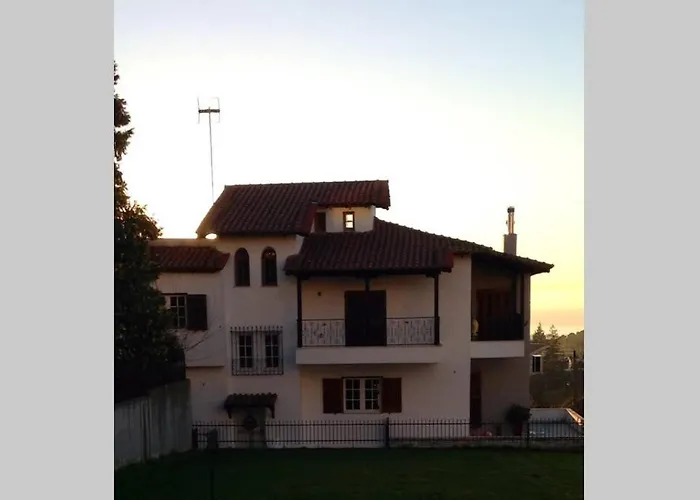 τraditional Fully Detached On A Luxurious Hillock Of With Its Own Garden Also For Family & Wedding Gatherings For 10 To 25 People Only 15 Minutes From Airport Vilă *