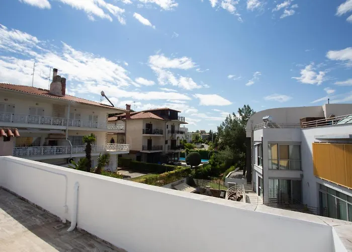 Vilă τraditional Fully Detached On A Luxurious Hillock Of With Its Own Garden Also For Family & Wedding Gatherings For 10 To 25 People Only 15 Minutes From Airport
