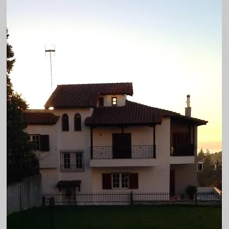 τraditional Fully Detached On A Luxurious Hillock Of With Its Own Garden Also For Family & Wedding Gatherings For 10 To 25 People Only 15 Minutes From Airport Villa *