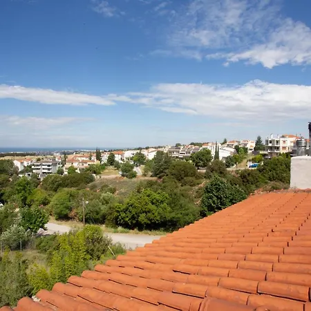 Villa τraditional Fully Detached On A Luxurious Hillock Of With Its Own Garden Also For Family & Wedding Gatherings For 10 To 25 People Only 15 Minutes From Airport