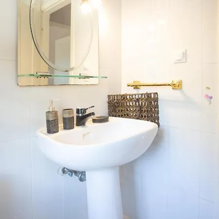τraditional Fully Detached On A Luxurious Hillock Of With Its Own Garden Also For Family & Wedding Gatherings For 10 To 25 People Only 15 Minutes From Airport Villa Salonicco
