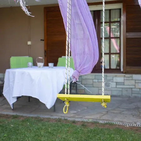 τraditional Fully Detached On A Luxurious Hillock Of With Its Own Garden Also For Family & Wedding Gatherings For 10 To 25 People Only 15 Minutes From Airport Villa *